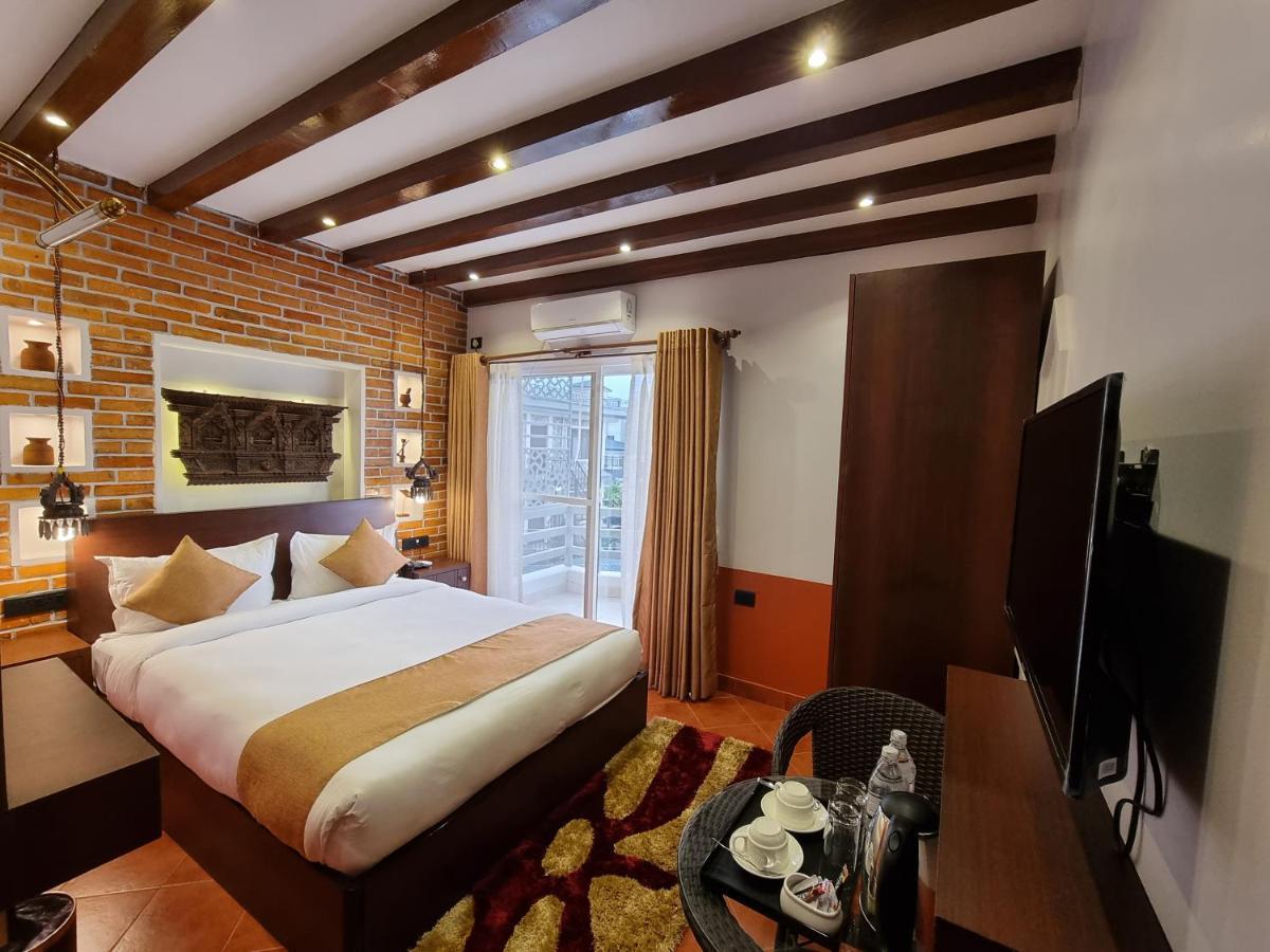 Chautari Boutique Hotel Pokhara Exterior photo