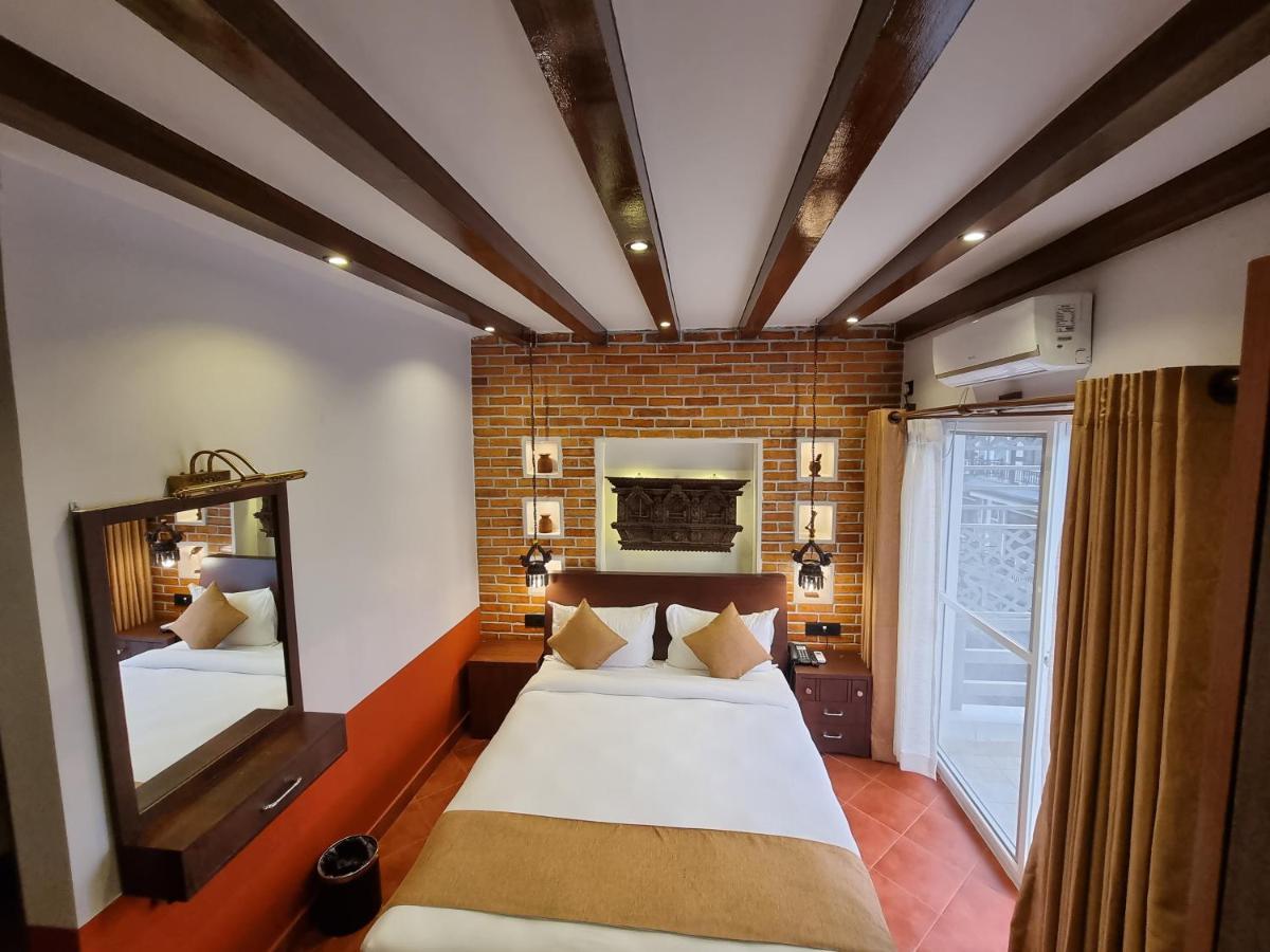 Chautari Boutique Hotel Pokhara Exterior photo