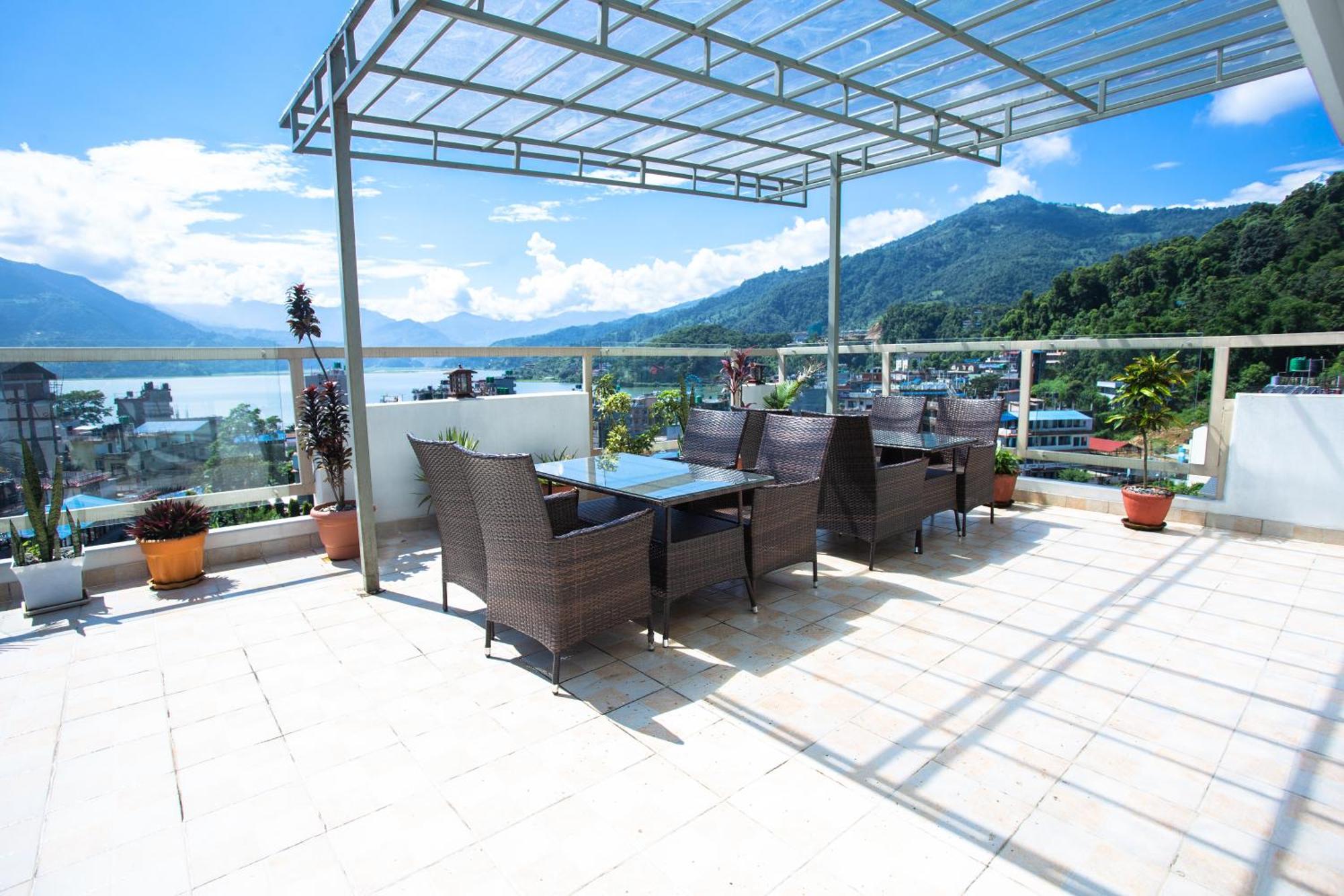 Chautari Boutique Hotel Pokhara Exterior photo