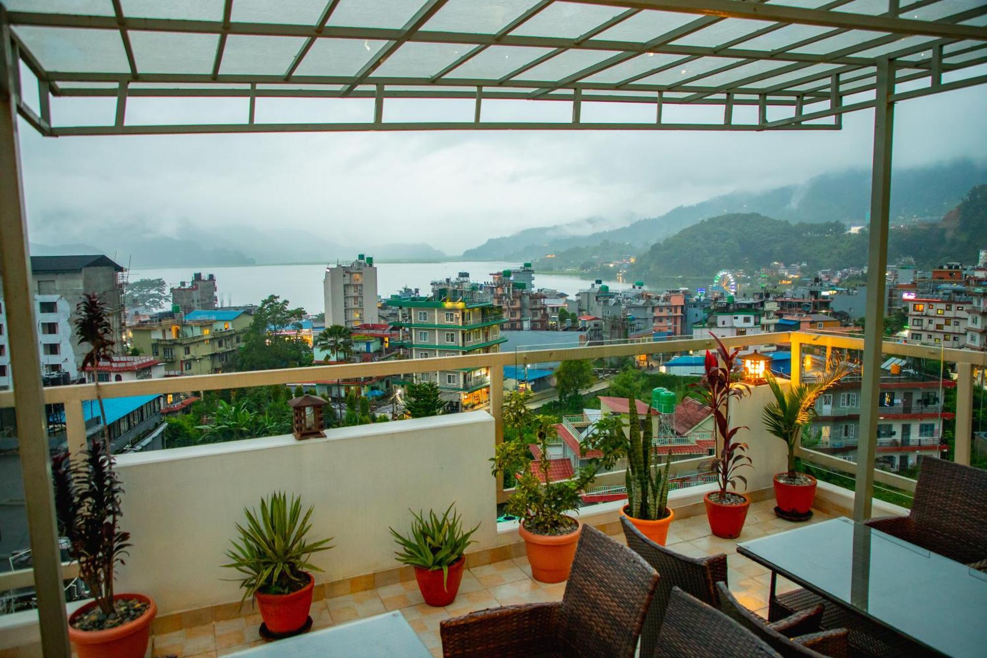 Chautari Boutique Hotel Pokhara Exterior photo