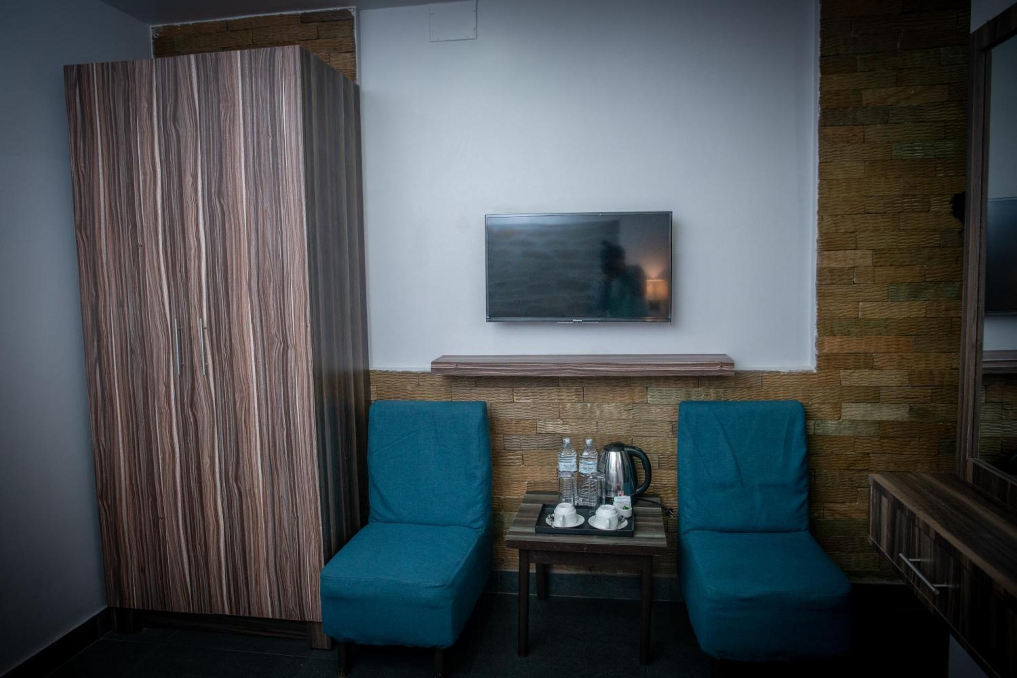 Chautari Boutique Hotel Pokhara Exterior photo